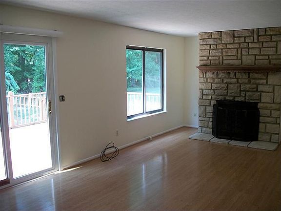 4th image of 5803 Stonewall Jackson Dr