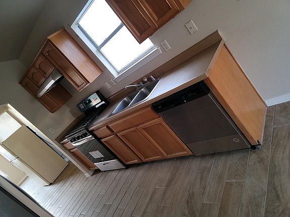 5th image of 3916 Tierra Arena Dr