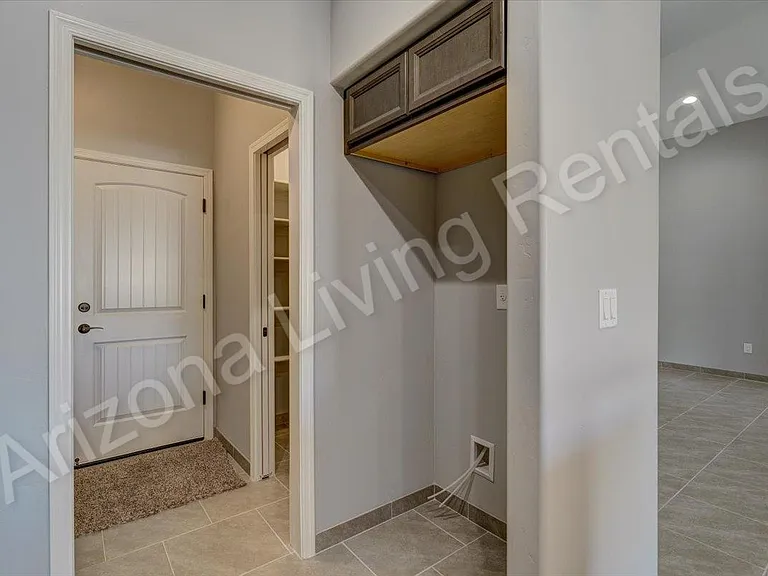 761 Chickasaw Ln — Photo 8