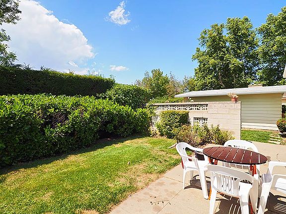 5th image of 5589 S Revere Dr