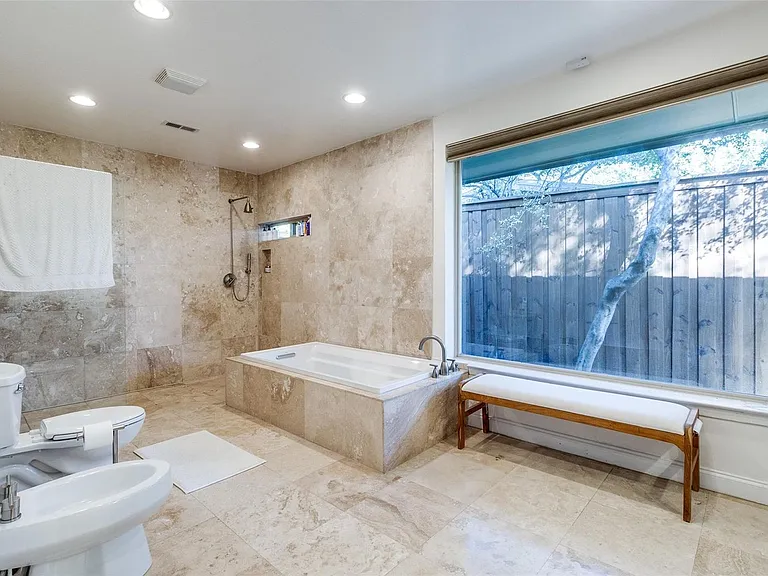 7350 Fieldgate Dr — Photo 16
