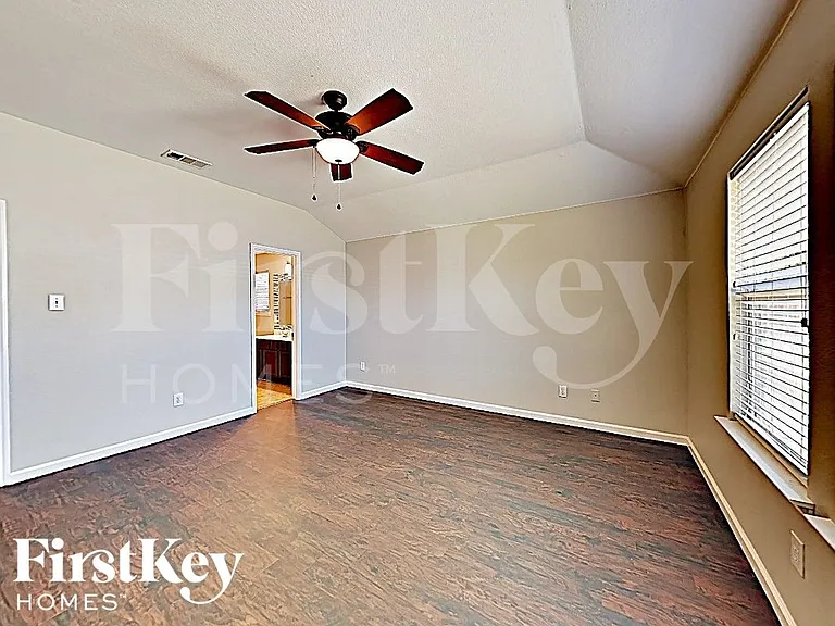 724 Bamboo Dr — Photo 7