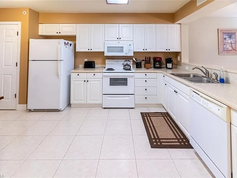 1100 Eastham Way #A-105 — Photo 6