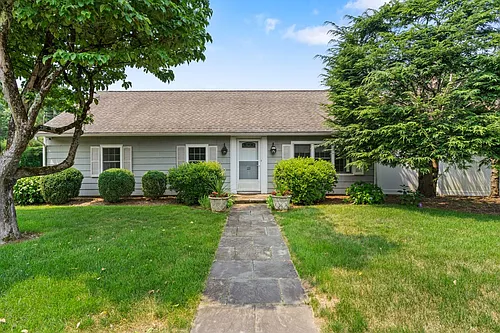 21 Richdale Dr #A Photo 1