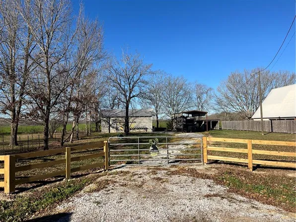 1920 Spring Bayou Rd, Marksville, LA 71351