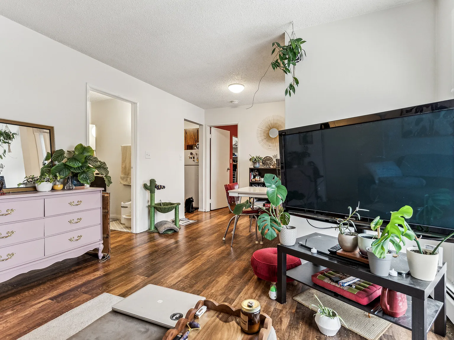 One Apartment in Bowness with Parking CIP158 — Photo 3