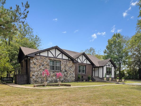 218 Oriole Dr, Lebanon, TN 37087