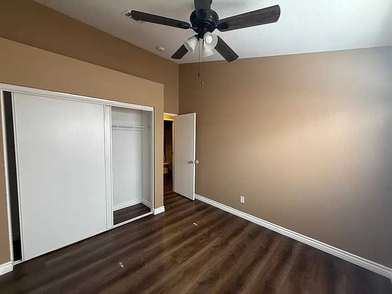 14819 Rosemary Dr — Photo 4