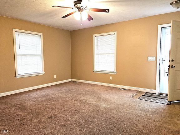 2nd image of 2103 Twelve Oaks Dr