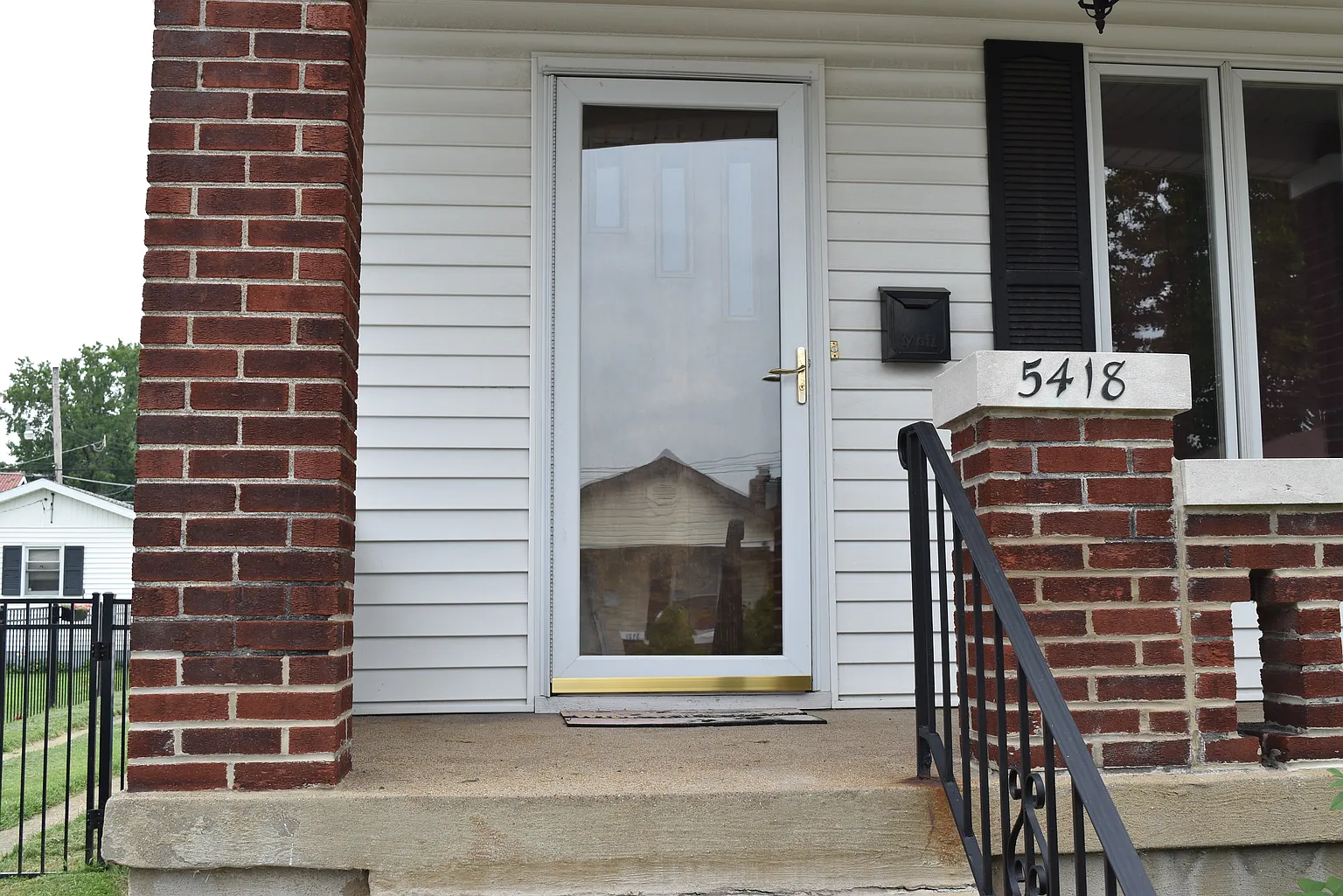 5418 Dempsey Ave photo 1