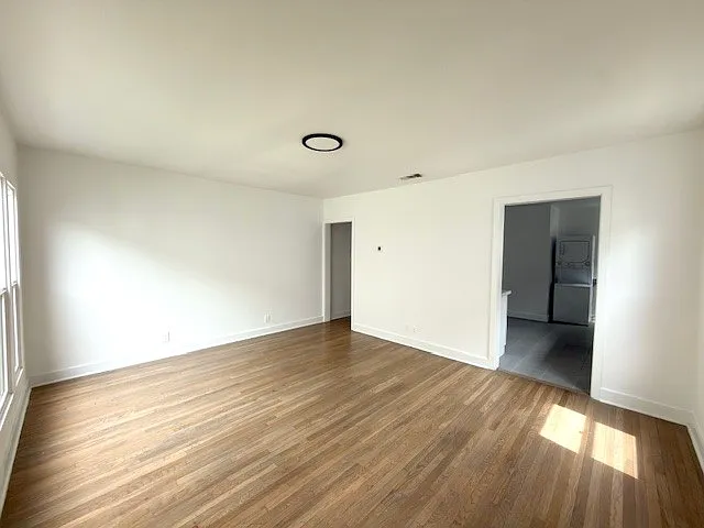 328 N Kingsley Dr #334-1/4 — Photo 2