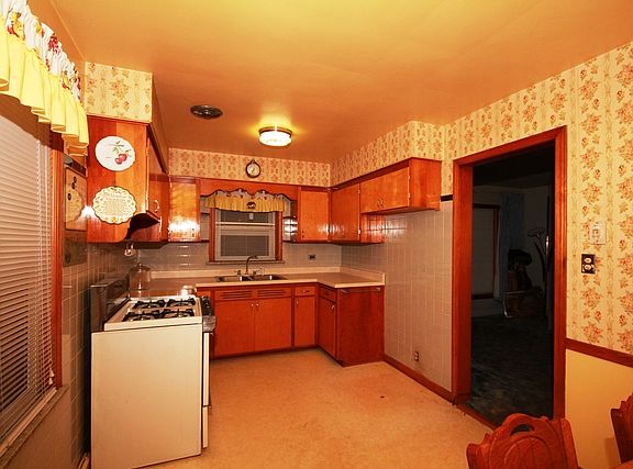 2nd image of 3825 N Cumberland Ave