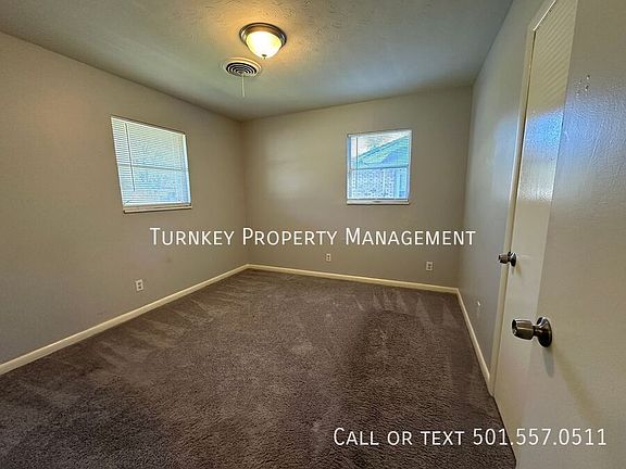 4th image of 3300 Lilac St