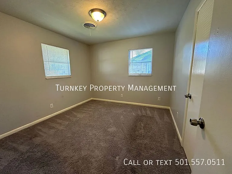 3300 Lilac St — Photo 4