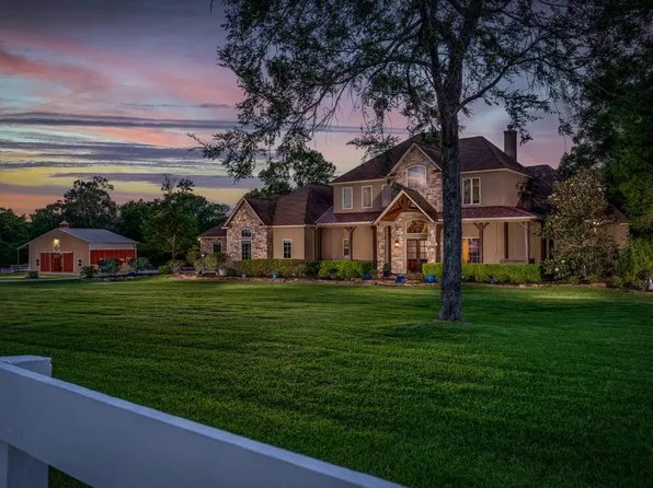 1542 Perfection Dr, Montgomery, TX 77316