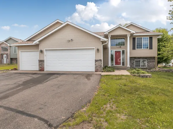 1540 Timberdoodle Dr, Saint Cloud, MN 56303