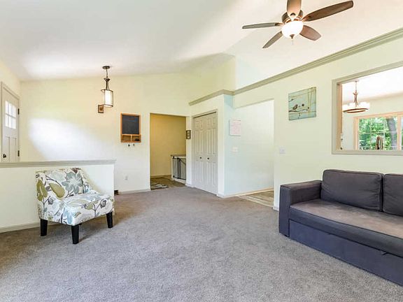 4th image of 2666 Cornelia Ave NW