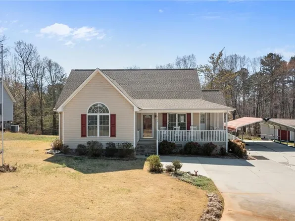 2559 Butterfly Trl, Randleman, NC 27317
