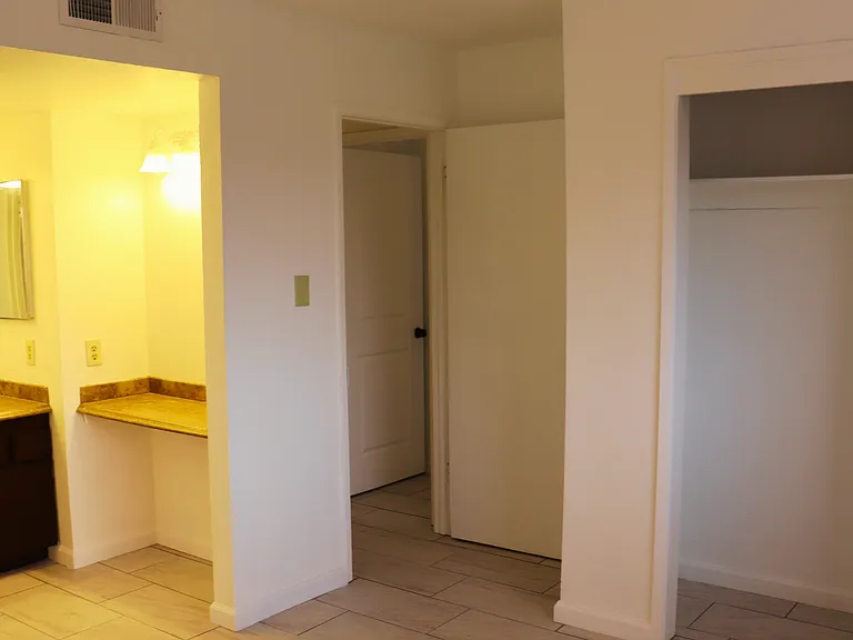 2616 Loch Ness Ct — Photo 12