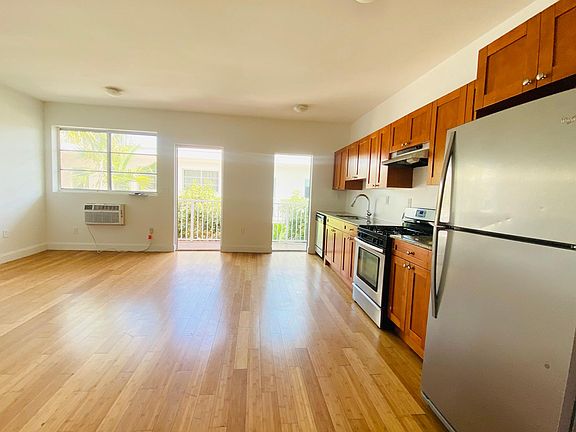 5th image of 7940 Tatum Waterway Dr #8