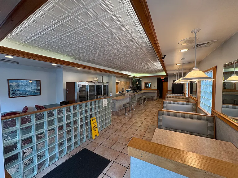 29 Bank St #1 — Photo 2