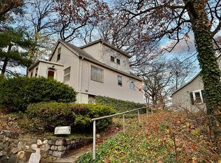 9 Ledge St, Melrose, MA 02176