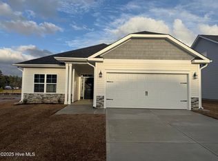 720 Greenwich Pl, Richlands, NC 28574