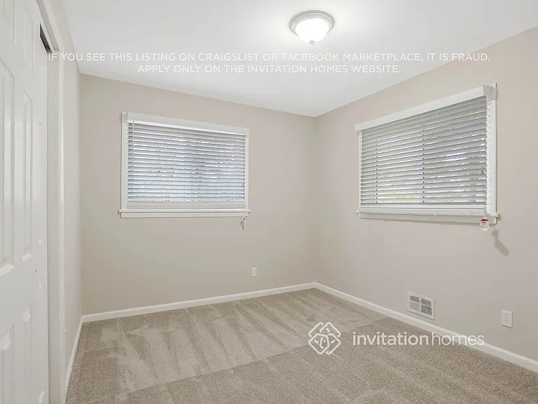 2631 Cavalier Dr — Photo 14