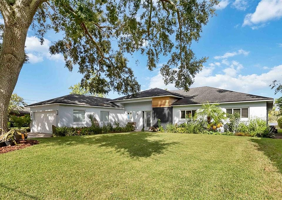 1st image of 1879 LAKE SPIER DRIVE