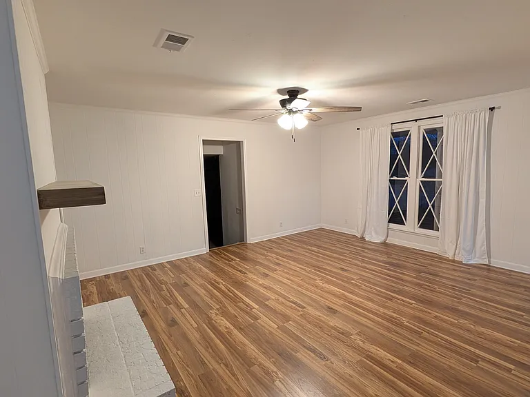 101 Trousdale Ct — Photo 9
