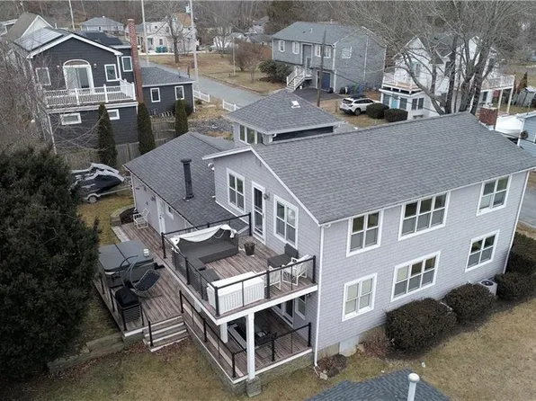 49 Wakefield Ave, South Kingstown, RI 02879