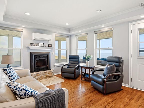 5th image of 889 Blue Sea Rd