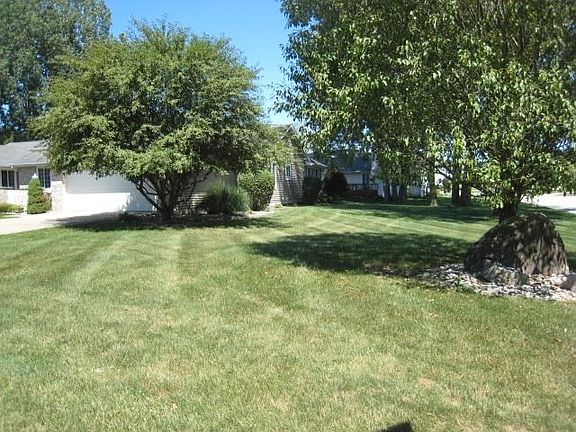 3rd image of 51844 Wembley Dr