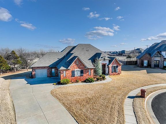 4th image of 9404 Russell Dr