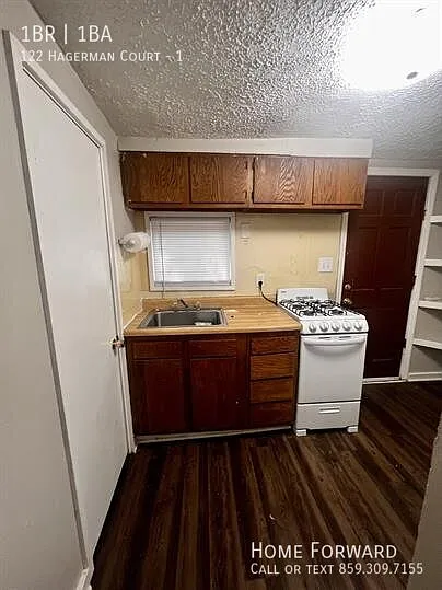 122 Hagerman Ct #1 — Photo 12