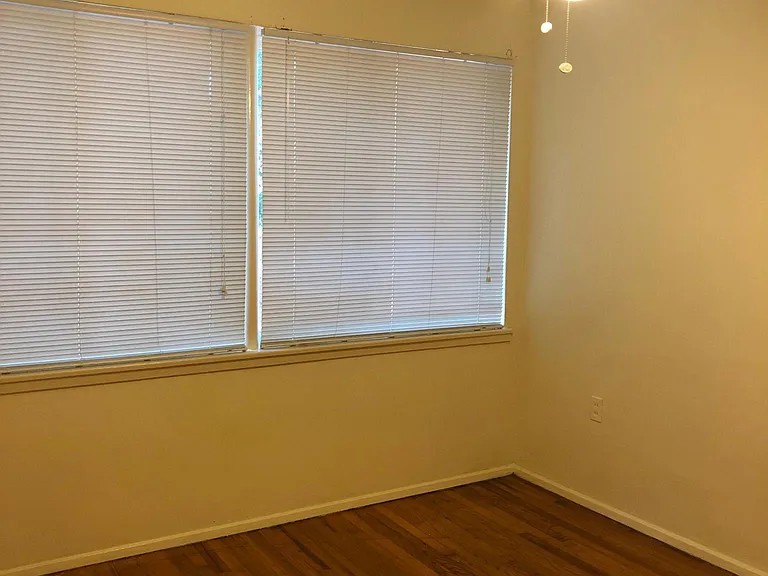 1043 Carlisle St — Photo 5
