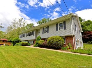 13 Prospect Dr, Brookfield, CT 06804