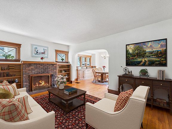 4th image of 2206 Dudley Ave