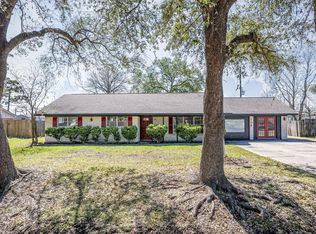 109 Staples Dr, Baytown, TX 77523