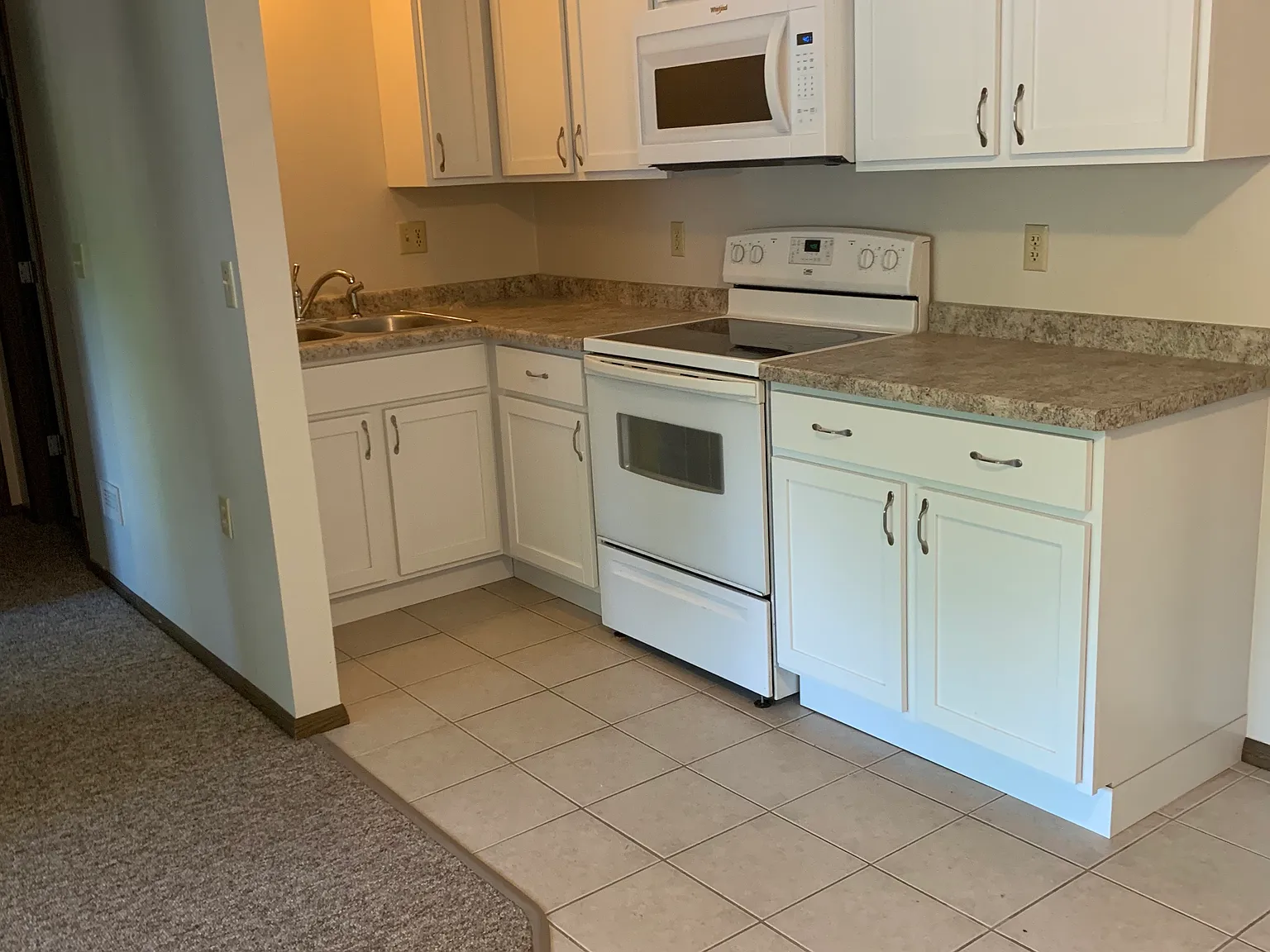 1 bed, 575 sqft, $700 — Photo 2