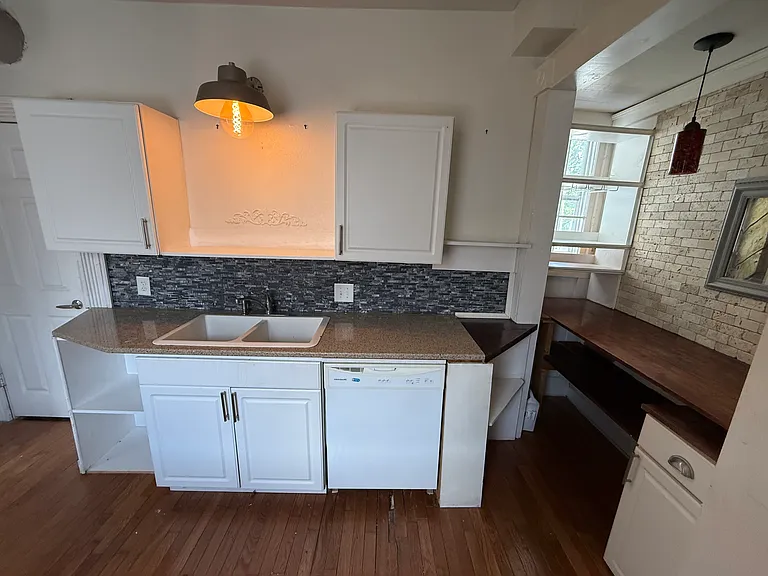 929 Franklin St #3 — Photo 7