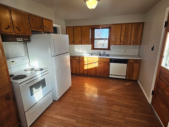 3rd image of 405 E Twyman St