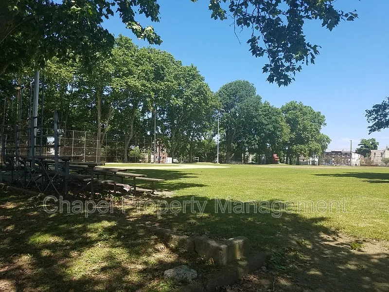 1 bed, 1.0 bath, 600 sqft, $1,200 — Photo 2
