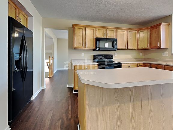 3rd image of 260 Leather Leaf Ln