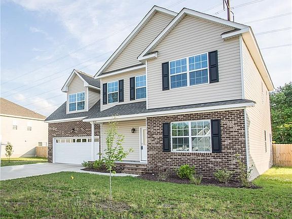 3rd image of 836 Corona Ln