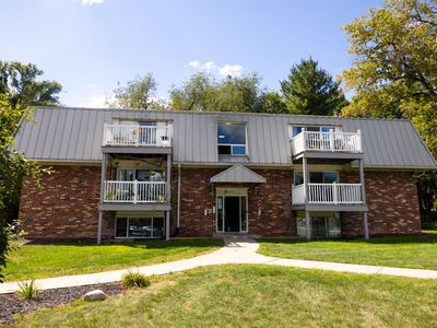 6716 Cascade Rd SE #43, Grand Rapids, MI, 49546
