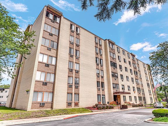 2nd image of 9725 S Karlov Ave APT 502