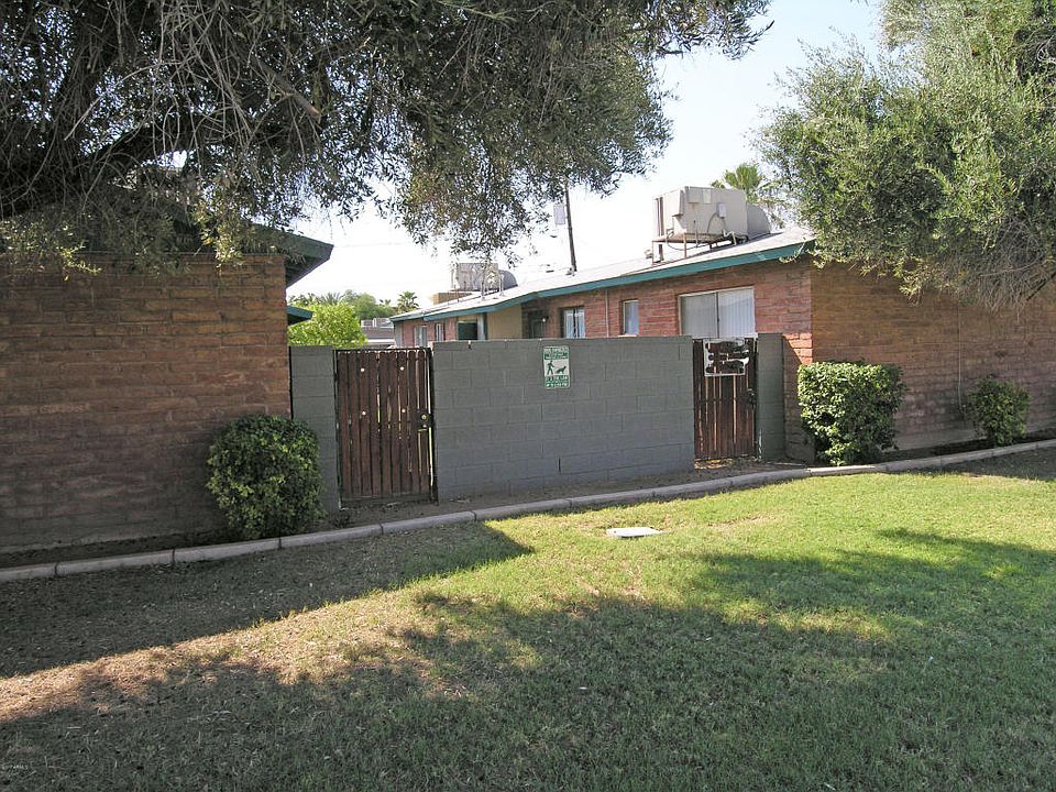 1st image of 902 S Dorsey Ln
