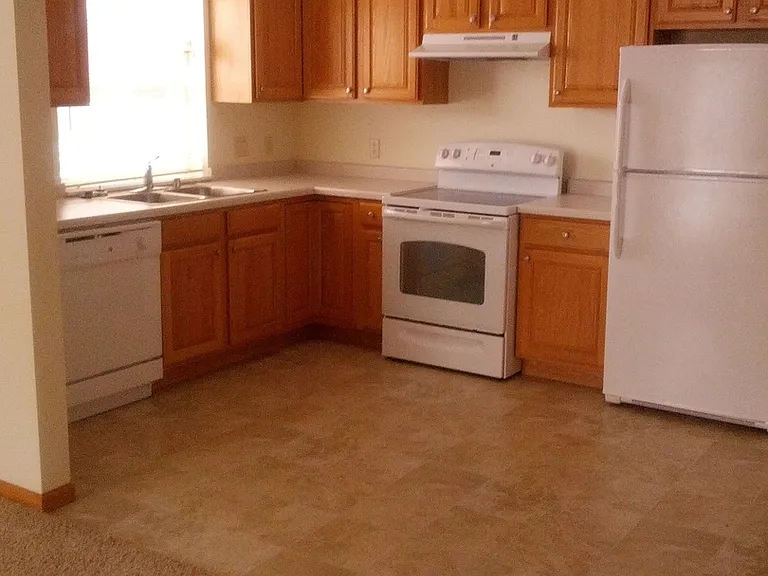 Pheasant Run Apartments — Photo 35