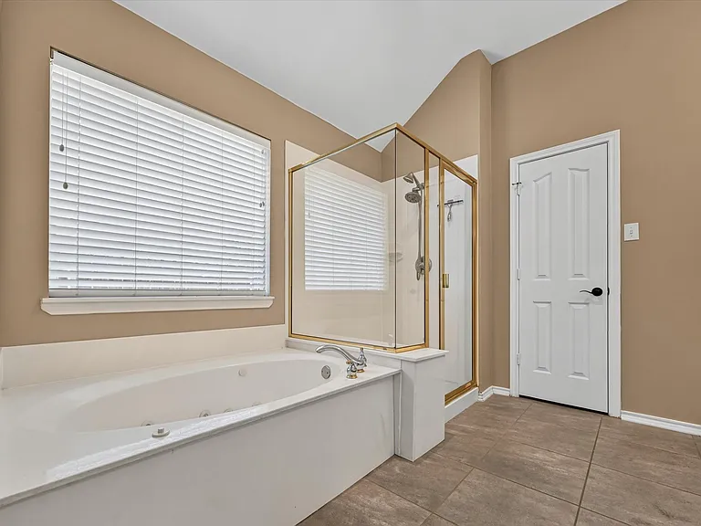 2720 Windstone Way — Photo 17